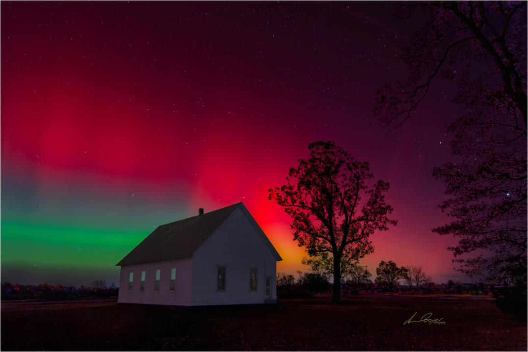 Main image Aurora Over the Ozarks